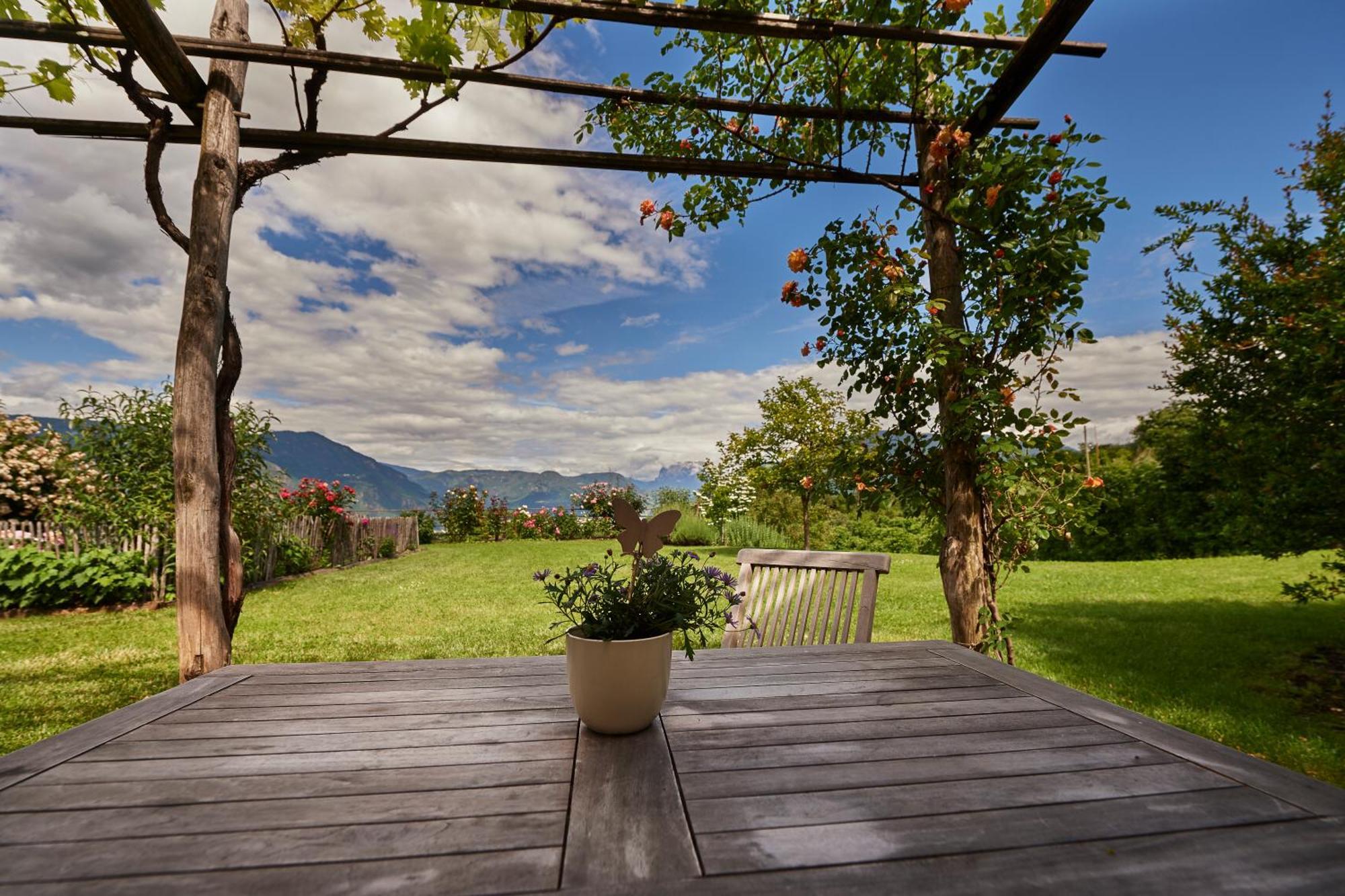 Ferienwohnung Weingut Stuck Eppan an der Weinstraße Exterior foto