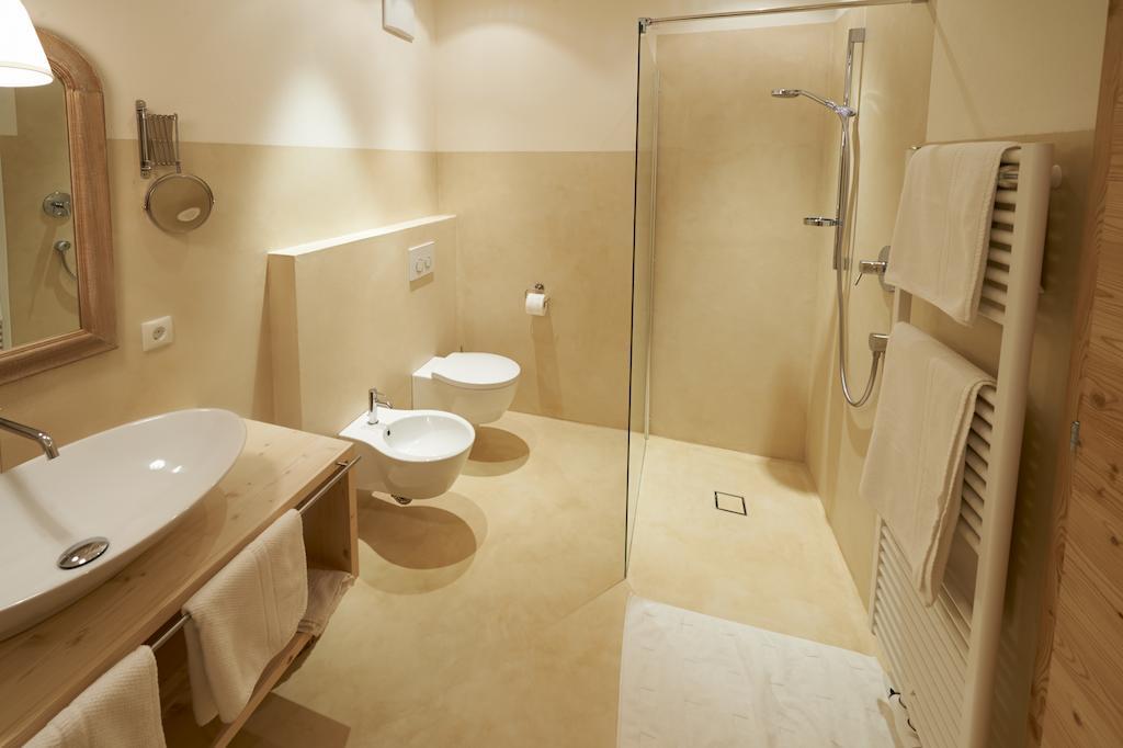 Ferienwohnung Weingut Stuck Eppan an der Weinstraße Zimmer foto